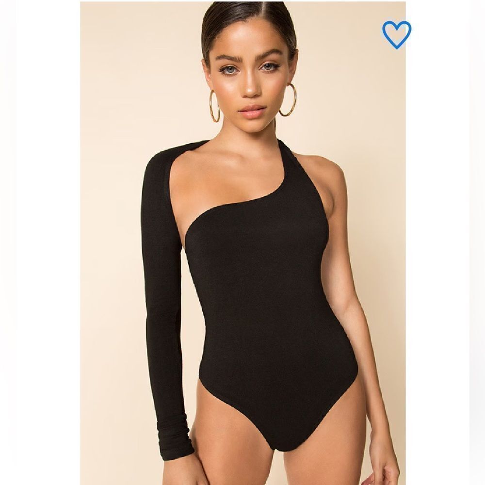 Superdown alessandra bodysuit black one shoulder stretch cut out Revolve M